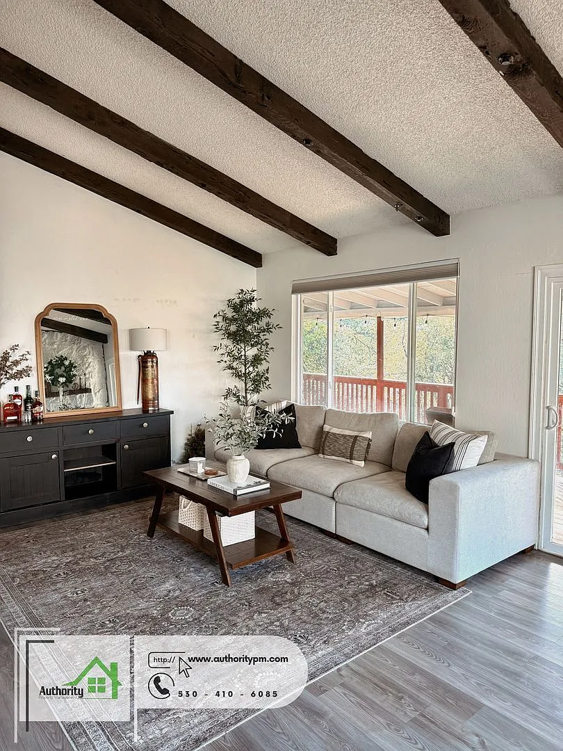 3 bed, 2.0 bath, 1458 sqft, $2,150 — Photo 4