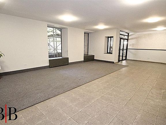 4th image of 1199 E 53rd St APT 3R