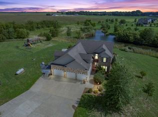 552 County Road 2550 N, Mahomet, IL 61853