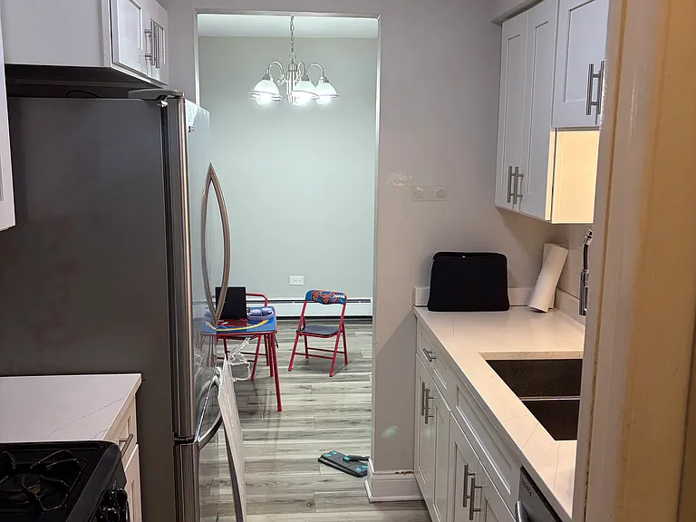 9721 S Cicero Ave — Photo 5