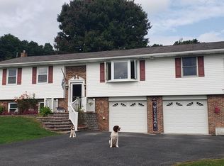 1199 Forest Hills Dr, Salix, PA 15952