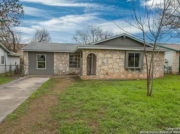5th image of 2130 Davy Crockett Dr
