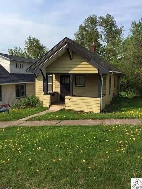 1st image of 421 N 11th Ave W