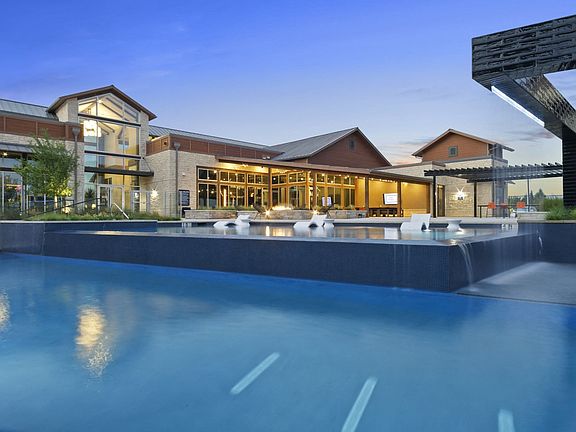 The amenity offerings of Windsor Windsor Lakeyard District have been tailored to serve all of your daily lifestyle needs.