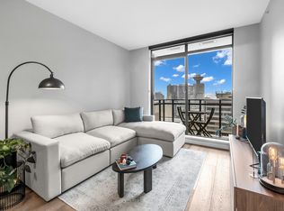 788 Richards St #1907, Vancouver, BC V6B 0C7