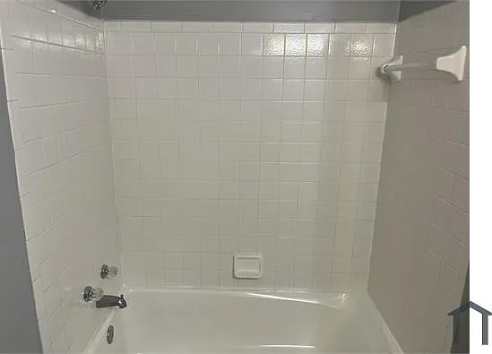 821 Winslow Way — Photo 14