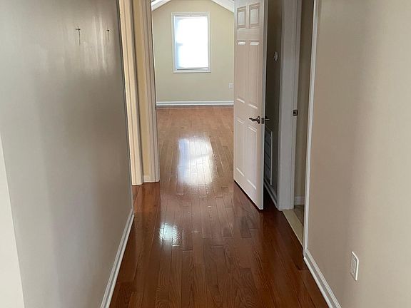 3rd image of 17 Laurel St #3