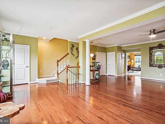 4th image of 15300 Regents Park Dr