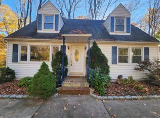 31 Old Lake St, West Harrison, NY 10604