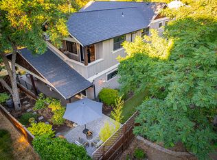 430 E C St, Jacksonville, OR 97530