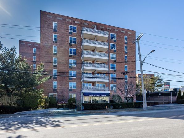 1296 Midland Avenue #E6, Yonkers, NY 10704