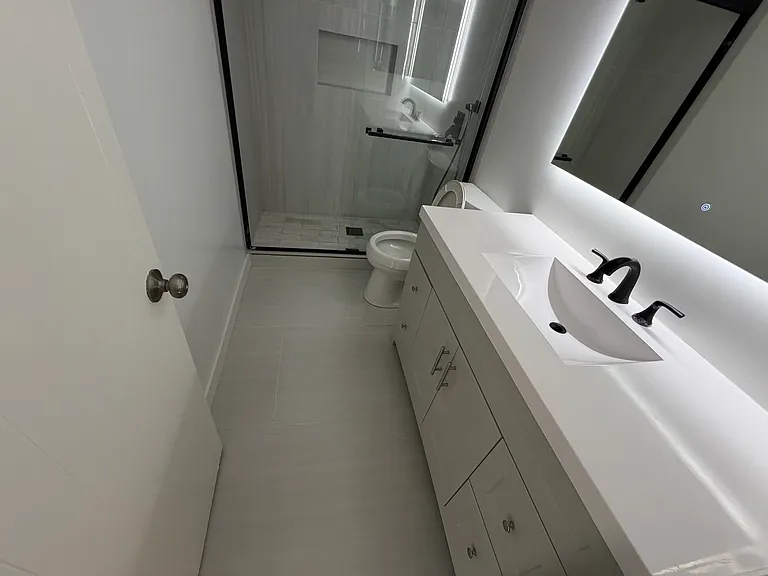 2450 Vista Hogar — Photo 16