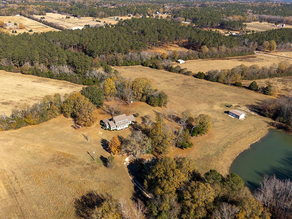 1st image of 364 Cantey Ln