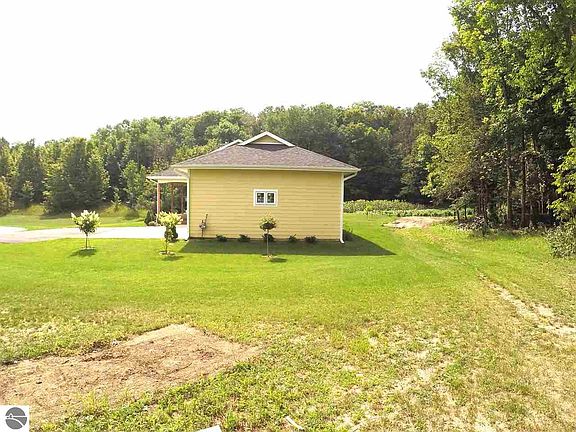 4th image of 6884 S Rolling Hills Dr