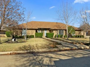 8 Century Ct, Trophy Club, TX 76262
