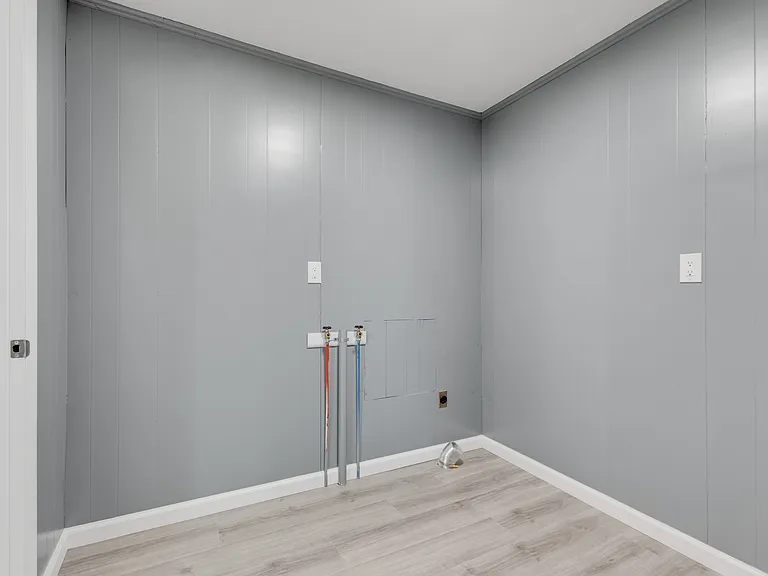 310 McDonald Dr — Photo 9