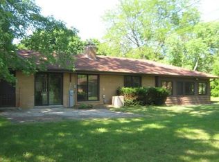301 Heidel Rd, Thiensville, WI 53092