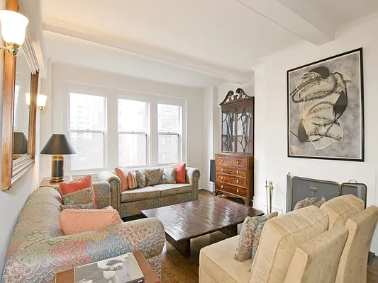 Sold by Sotheby's International Realty | media 11