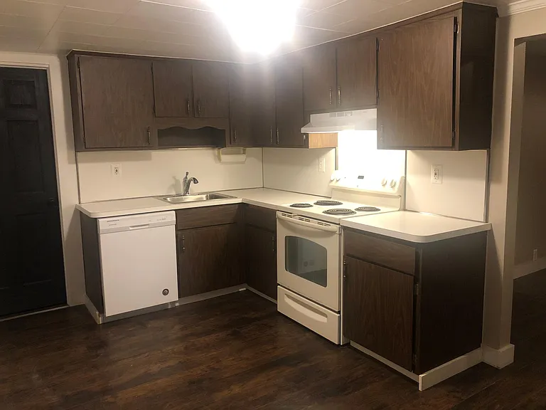 3952 Dallas Ave — Photo 5