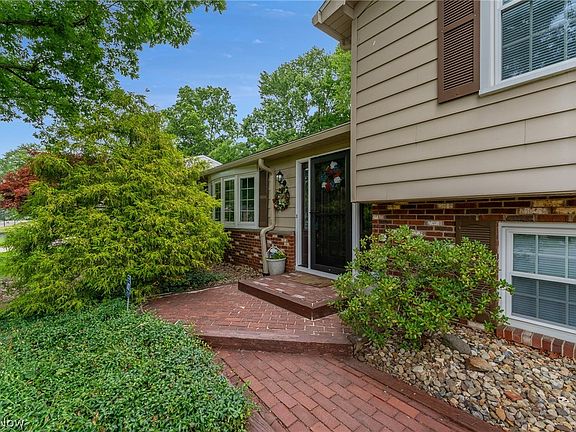 5th image of 8666 Bayberry Dr NE