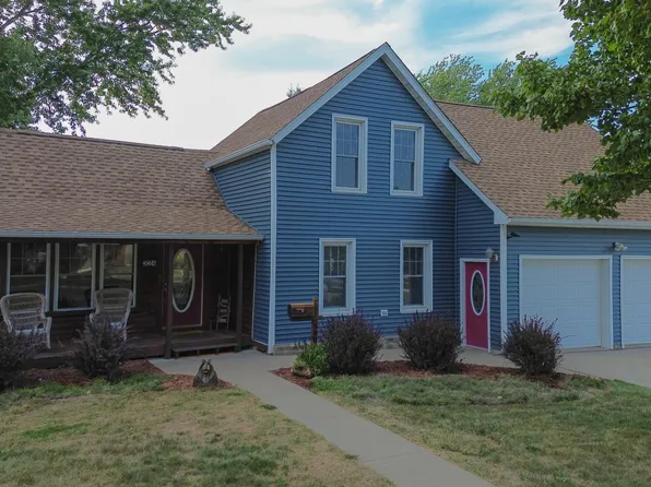 324 Saint Charles Ave SW, Saint Charles, MN 55972