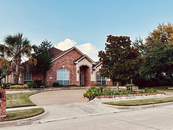 3rd image of 4561 Oak Shores Dr