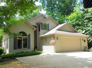 11807 Sonata Dr, Fort Wayne, IN 46845