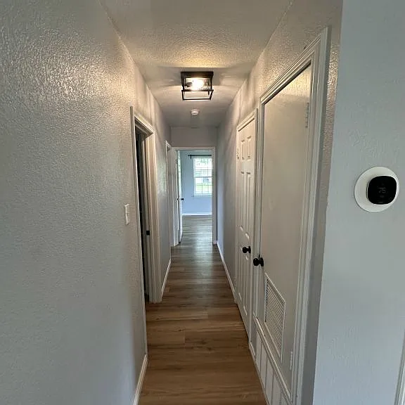 105 E Cherokee Dr — Photo 12