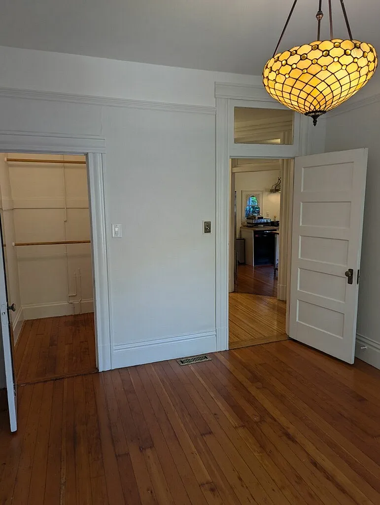 1 bed, 1927 sqft, $1,740 — Photo 4