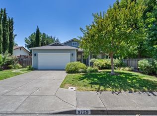 9759 Dawn Way, Windsor, CA 95492