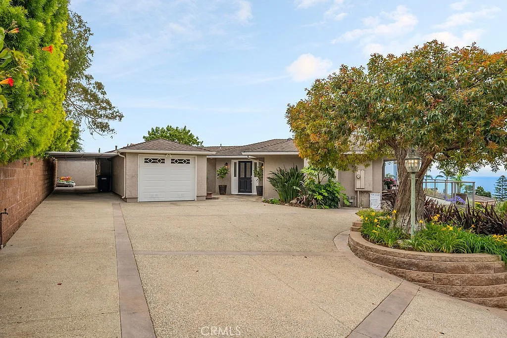 3 bed, 2142 sqft, $16,000 — Photo 3