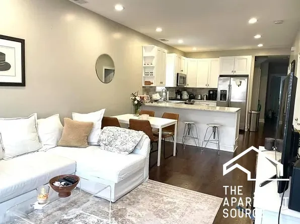 2732 N Wilton Ave Unit 2, Chicago, IL 60614