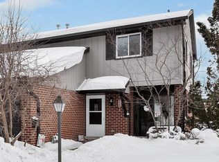 1136 Loughborough Ct, Wheaton, IL 60189