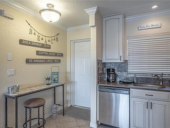 5th image of 3221 White Ibis Ct APT B6