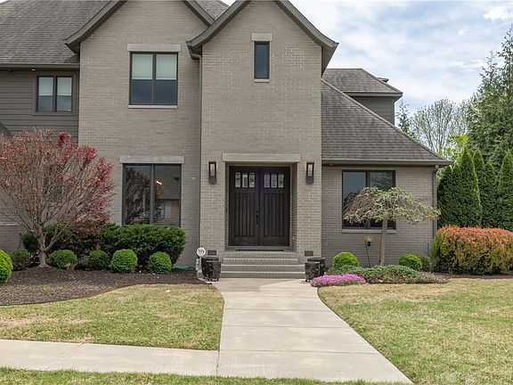 3rd image of 4415 E Mint Blvd