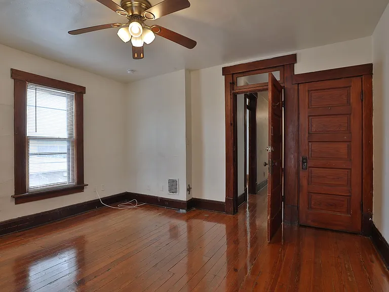 21 E Blake Ave — Photo 16