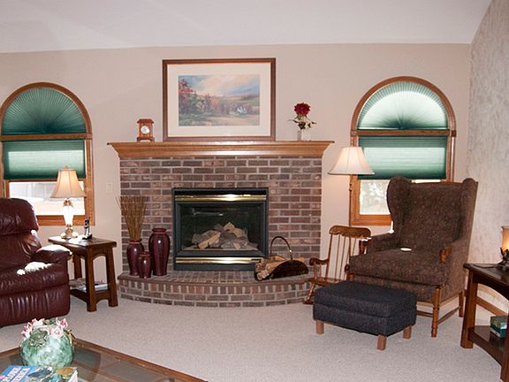 5th image of 10361 Foxwood Dr