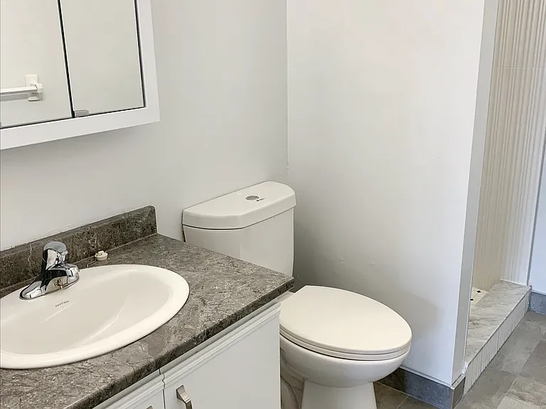 315 Margaret Ave — Photo 11