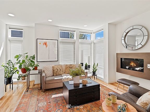 4th image of 2420 B NW 61st Street