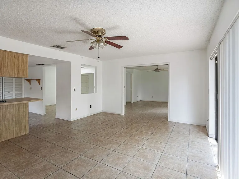 14907 Coldwater Ln — Photo 11