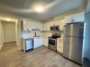 84 Myrtle Ave #2, Hamilton, ON L8M2G2