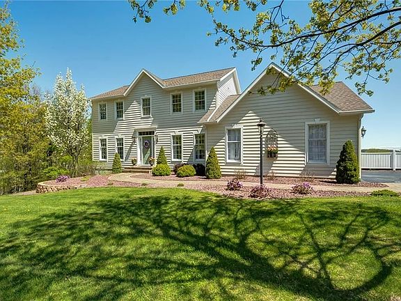 2nd image of 1007 Barnwood Ln