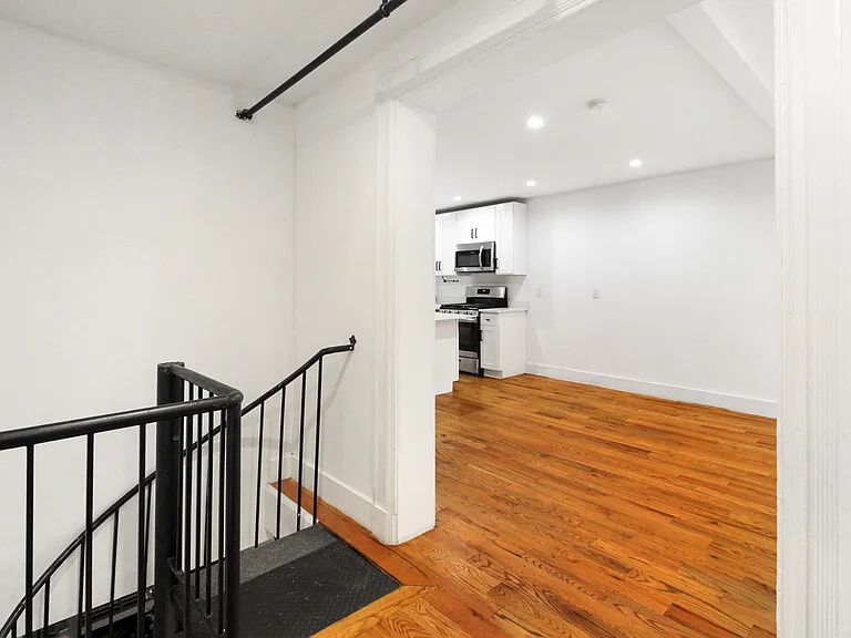 70 Halsey St #1 — Photo 19