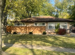 2932 Sussex Ave, Markham, IL 60428