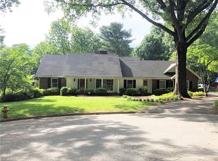 2861 Merry Acres Ln, Winston Salem, NC 27106