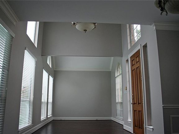 4th image of 5828 Covehaven Dr