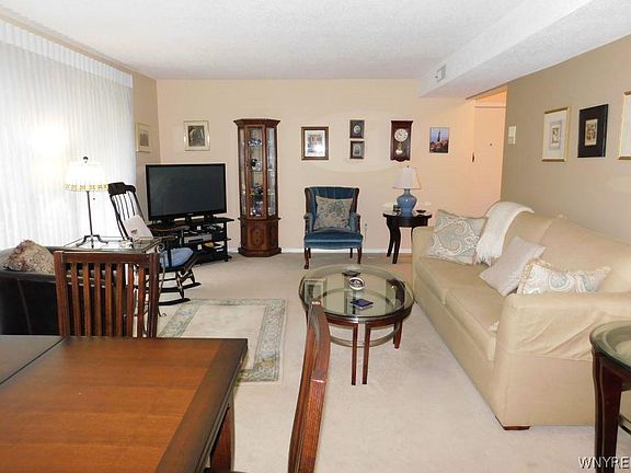 5th image of 28 Foxfire Dr
