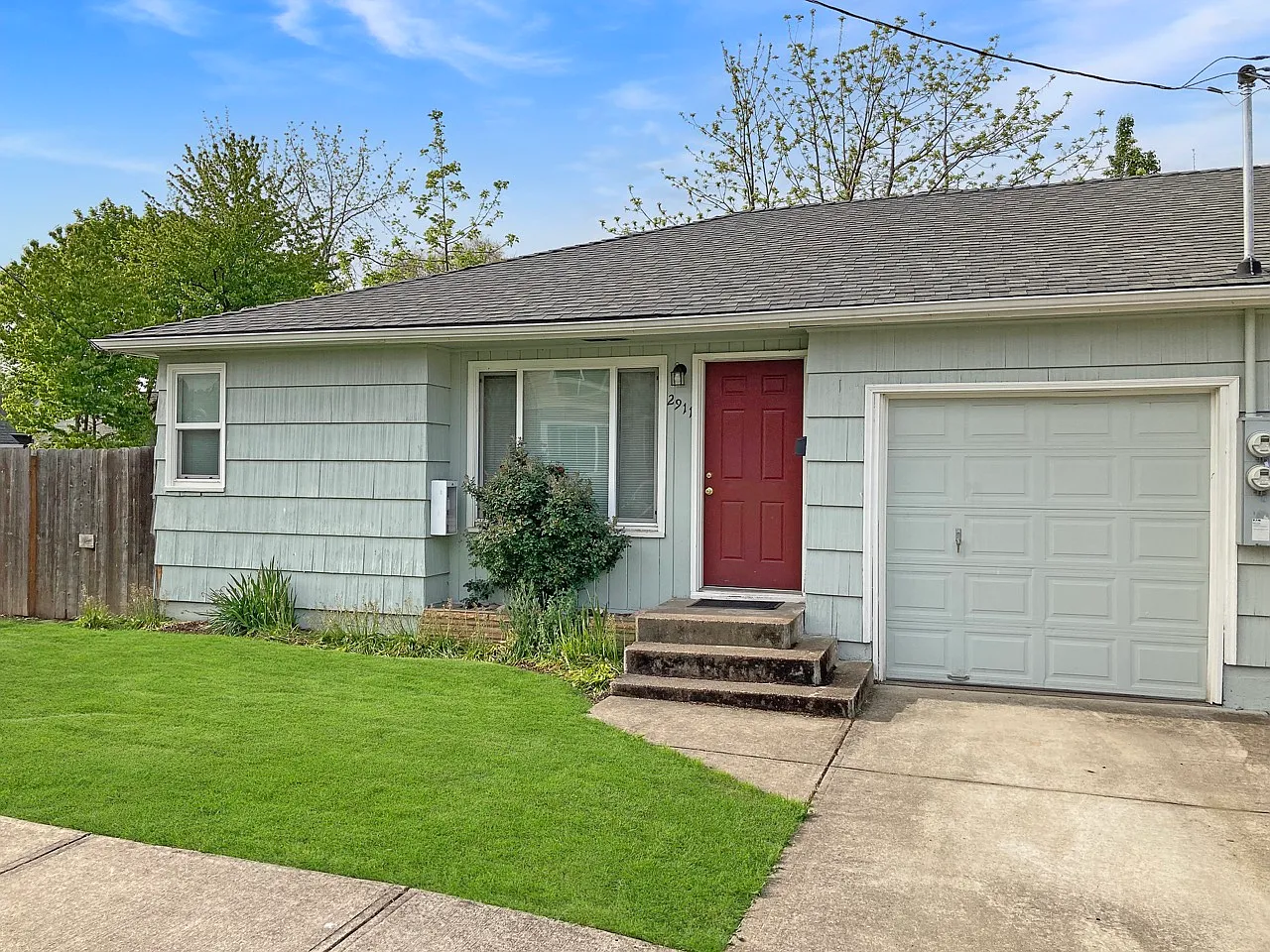 2 bed, 812 sqft, $1,695 — Photo 1