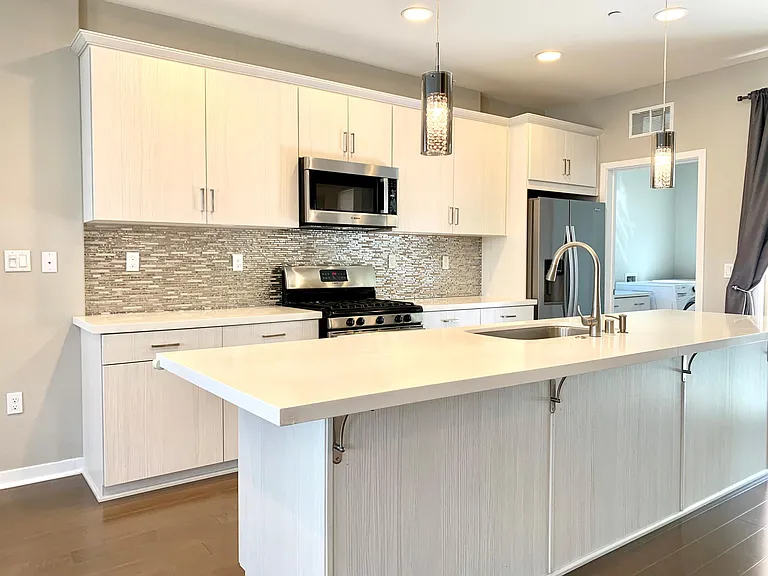 1099 Harebell Pl — Photo 10