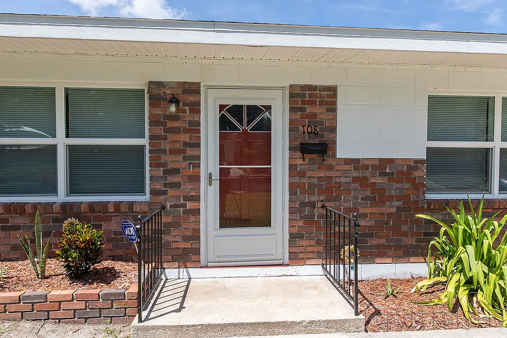 108 North Kentucky Avenue - 1 — Photo 4